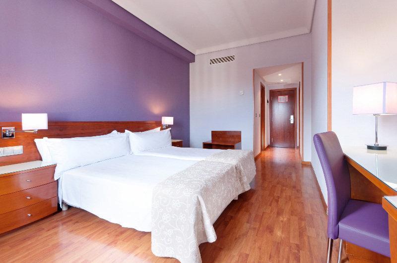 Hotel Madrid Centro, Affiliated By Melia Екстер'єр фото