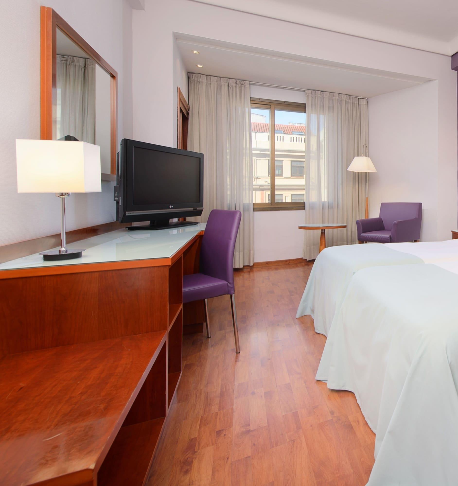 Hotel Madrid Centro, Affiliated By Melia Екстер'єр фото