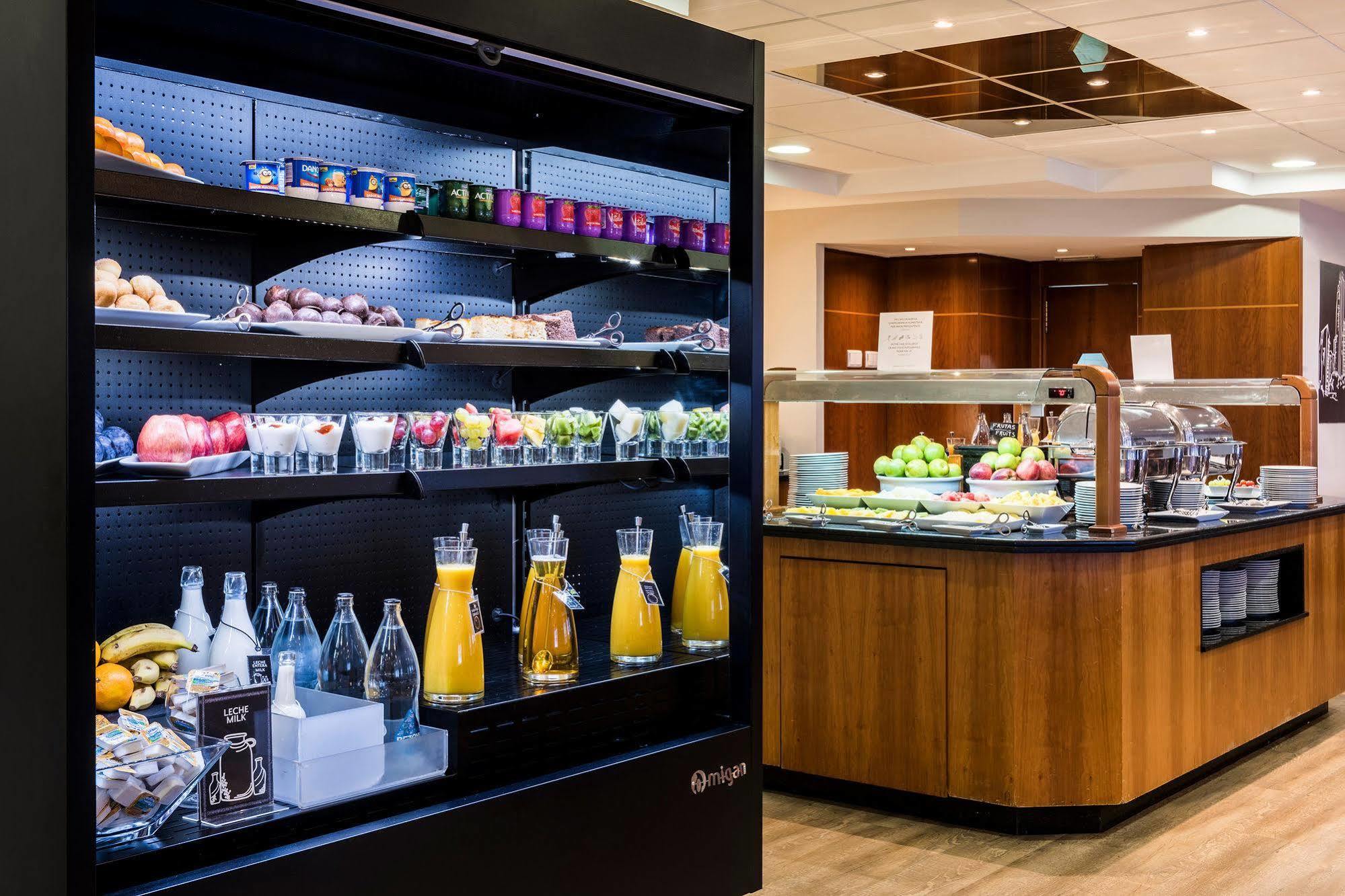 Hotel Madrid Centro, Affiliated By Melia Екстер'єр фото
