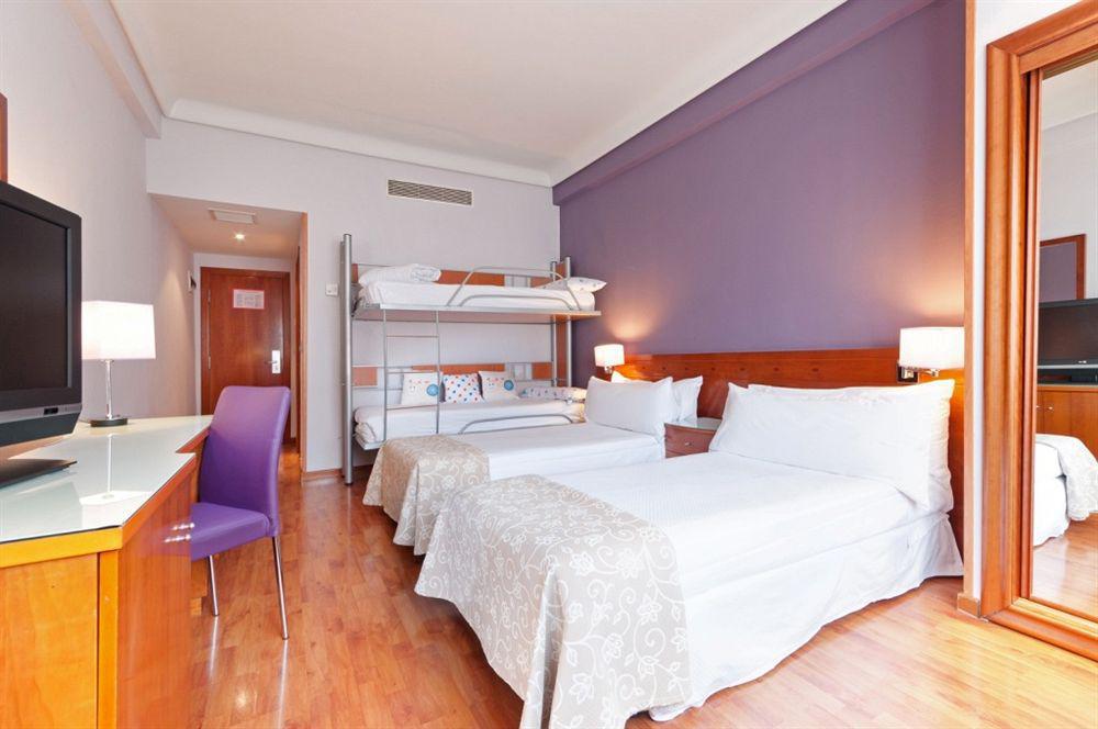 Hotel Madrid Centro, Affiliated By Melia Екстер'єр фото